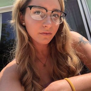 Meet your Posher, Hailey